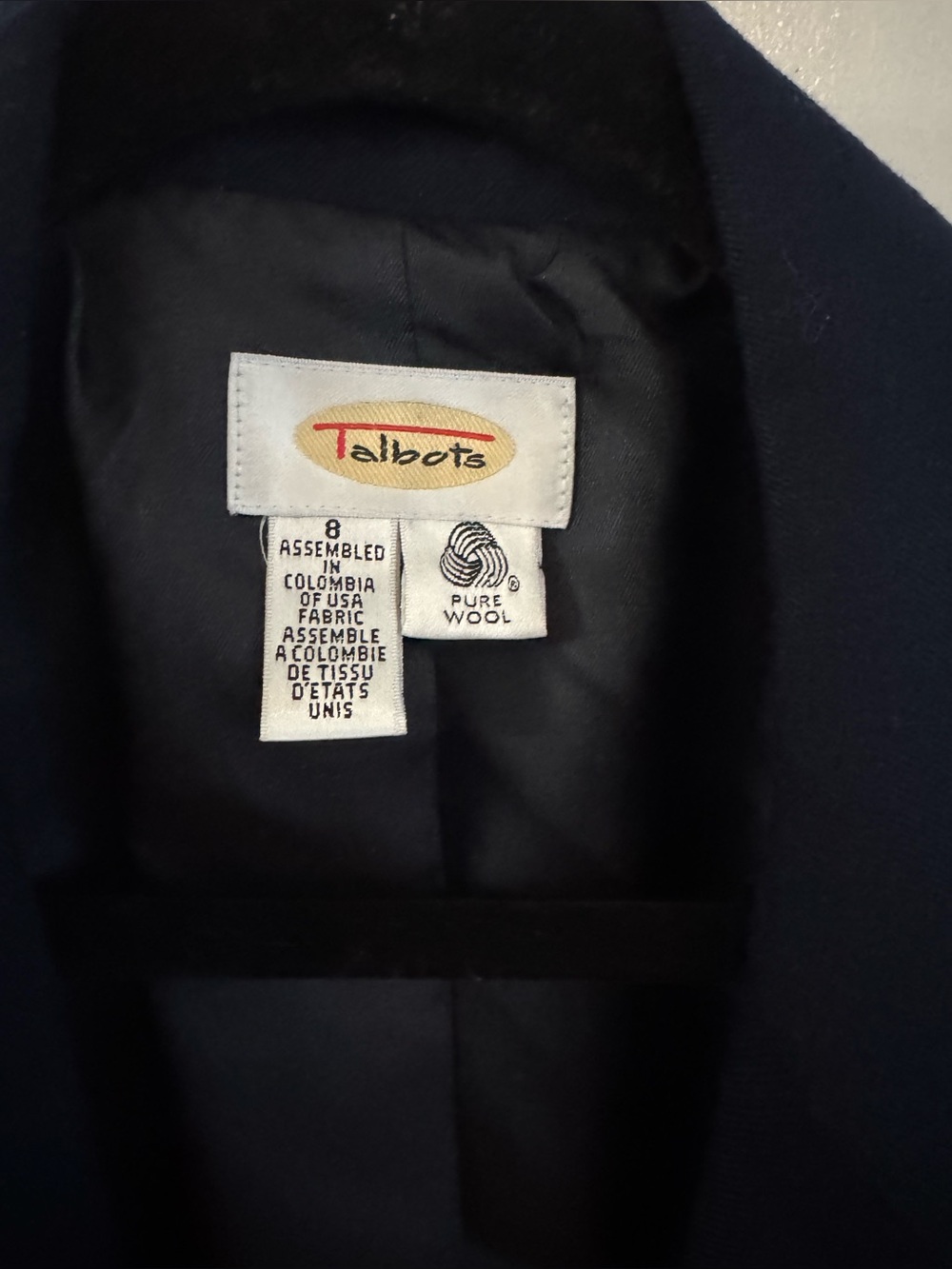 Beautiful Talbots Navy Blue Double-Breasted Blazer with Gold Buttons 100% Wool - Picture 4 of 7